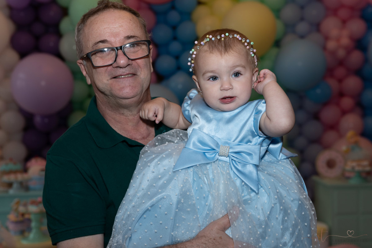 1st year birthday party
1st year photos
candy photography
Vanessa Trettel Photography
family photographer