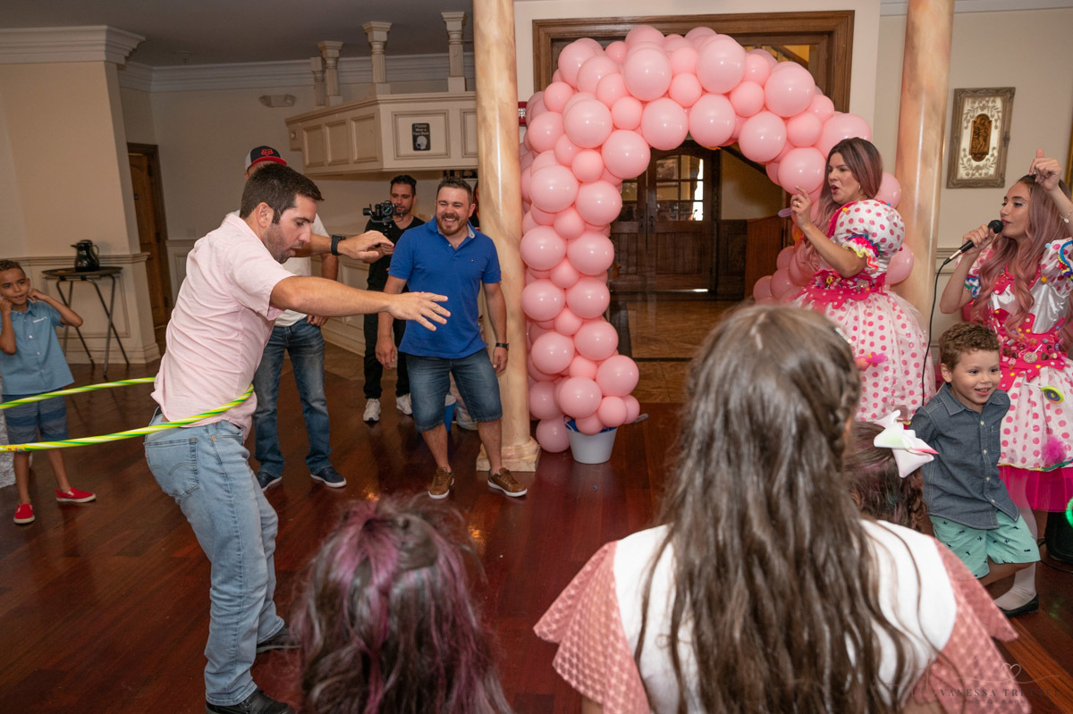 1st year birthday party
1st year photos
candy photography
Vanessa Trettel Photography
family photographer