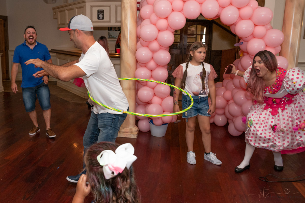 1st year birthday party
1st year photos
candy photography
Vanessa Trettel Photography
family photographer