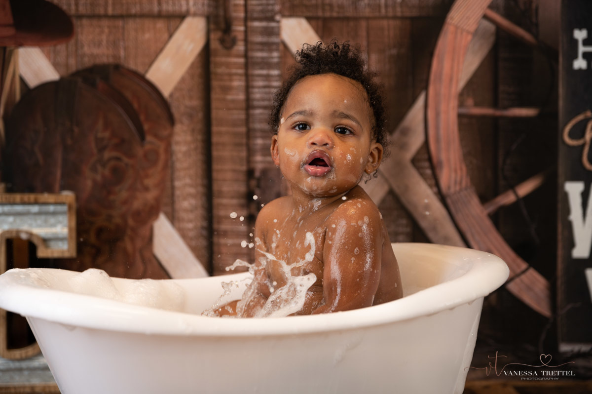 1st Birthday photography
Smash Cake photo shoot
one birthday cowboy theme
Studio Photographer 
Family Photographer in CT
Vanessa Trettel Photography