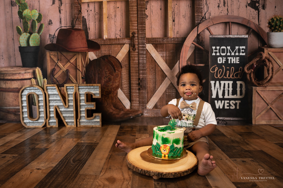1st Birthday photography
Smash Cake photo shoot
one birthday cowboy theme
Studio Photographer 
Family Photographer in CT
Vanessa Trettel Photography