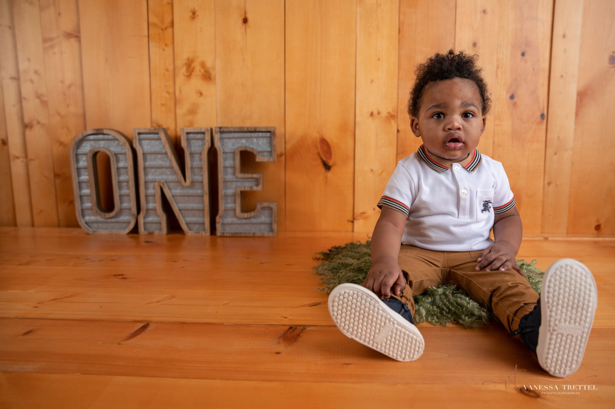 1st Birthday photography
Smash Cake photo shoot
one birthday cowboy theme
Studio Photographer 
Family Photographer in CT
Vanessa Trettel Photography