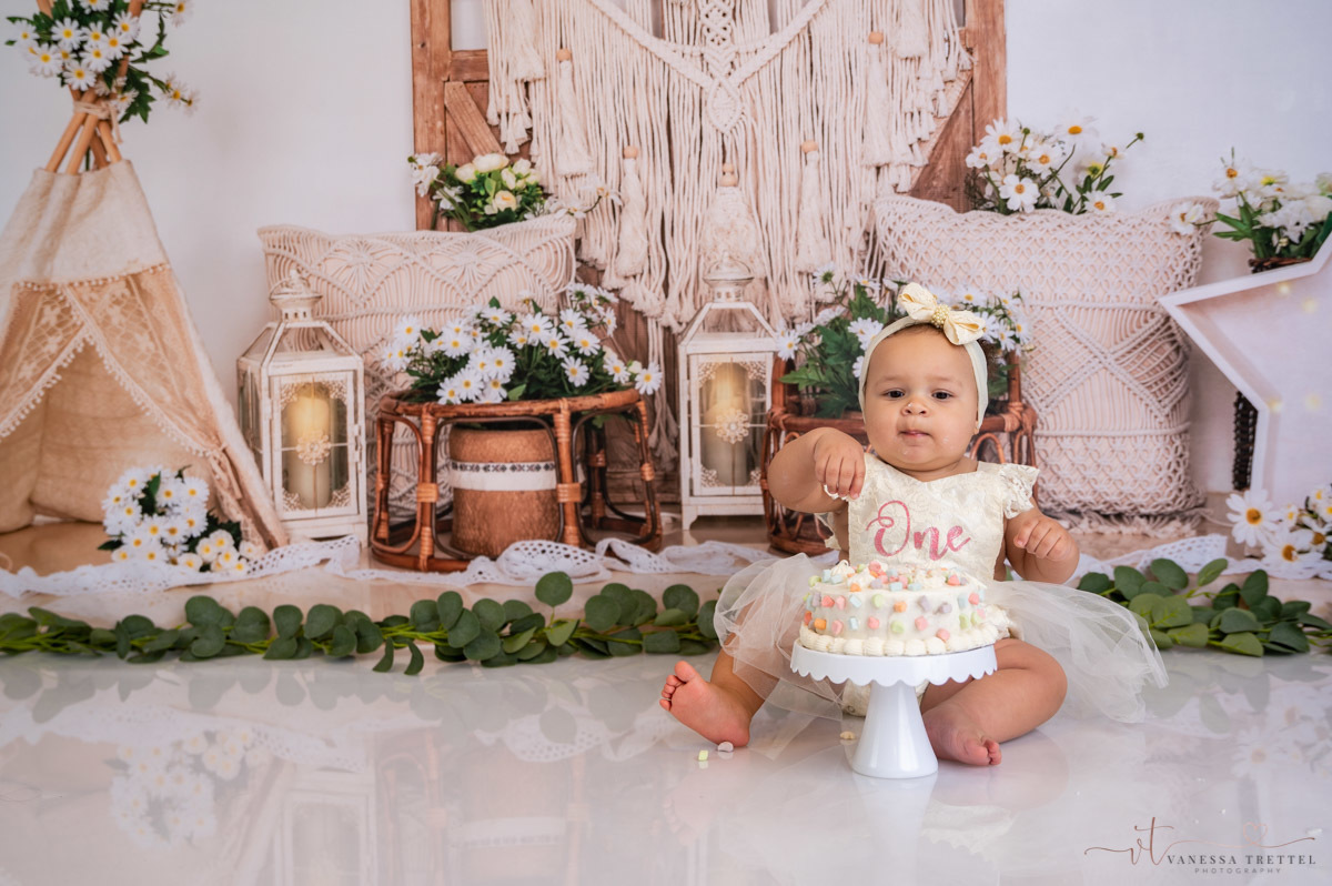 1st Birthday photography
Smash Cake photo shoot
one birthday Boho theme
First Birthday girl photography
Studio Photographer
Family Photographer in CT
Vanessa Trettel Photography