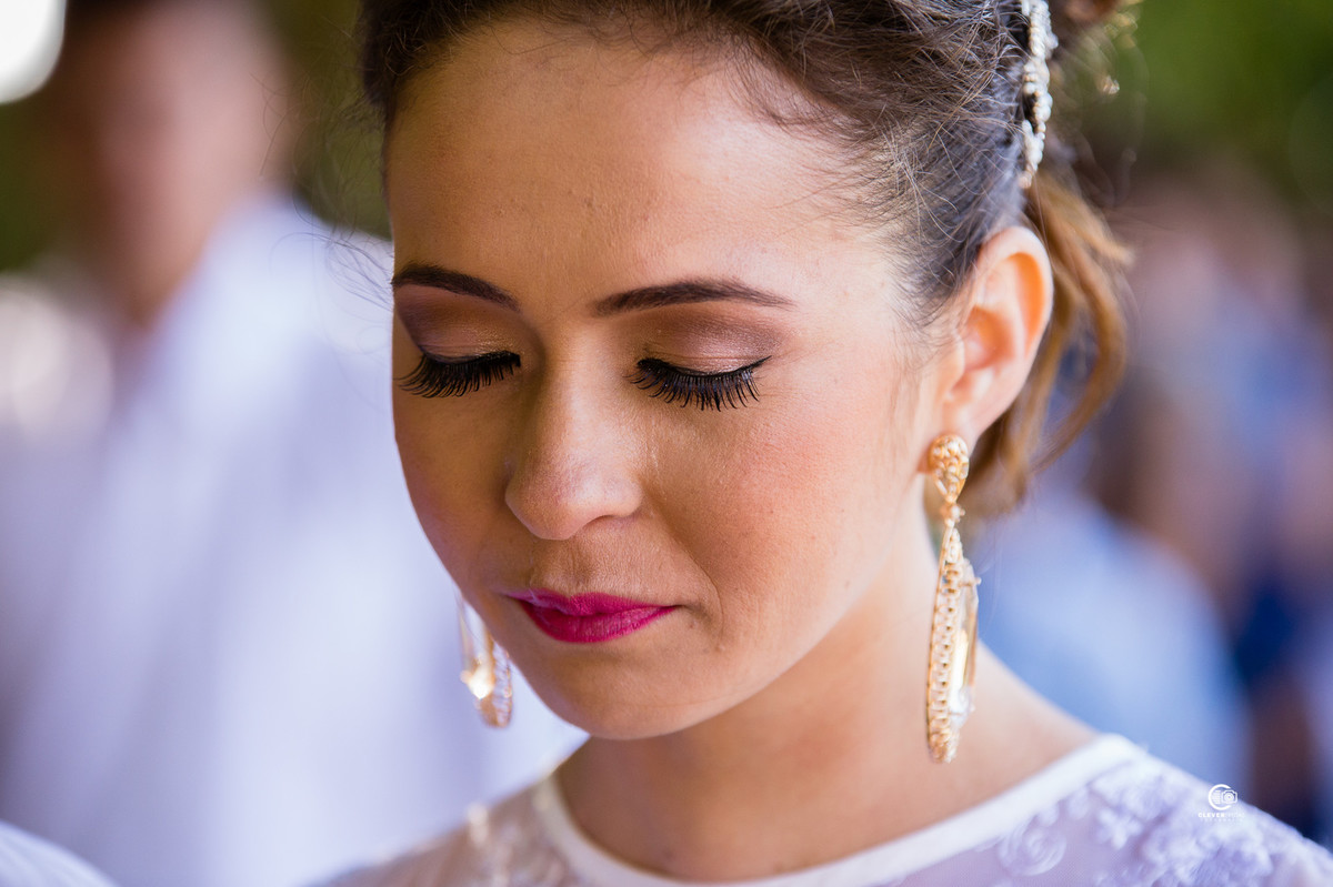 Fotografia perfeita da noiva chorando