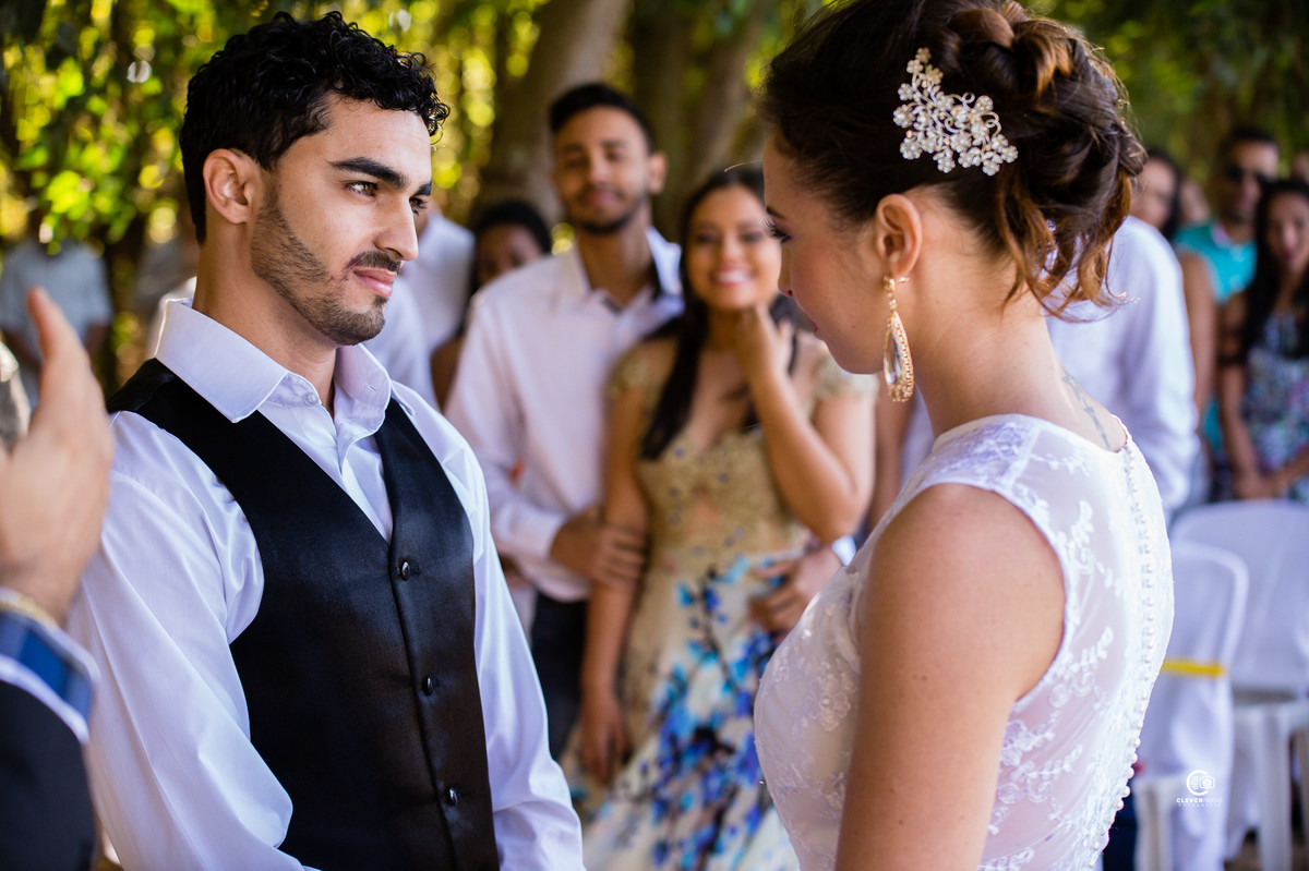 Fotografia perfeita da noiva chorando