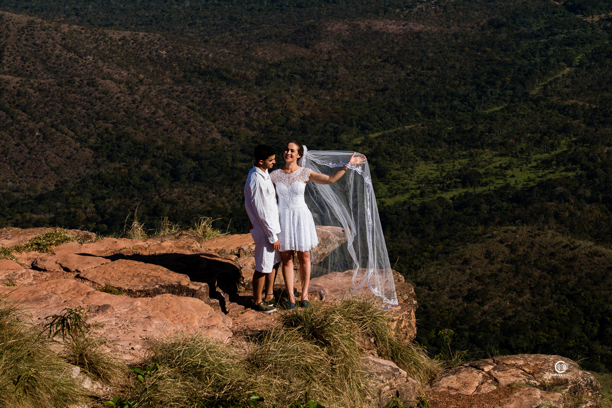 Noivo em um penhasco em Chapada dos Guimarães-MT