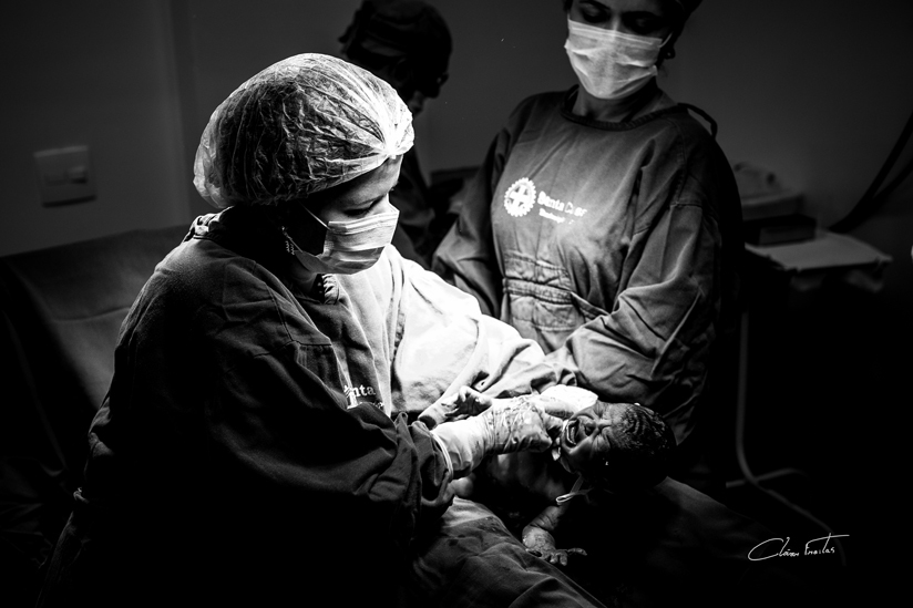 Parto cesariana e comemorando em família Fotografo de familiares e partos em Rondonópolis MT
