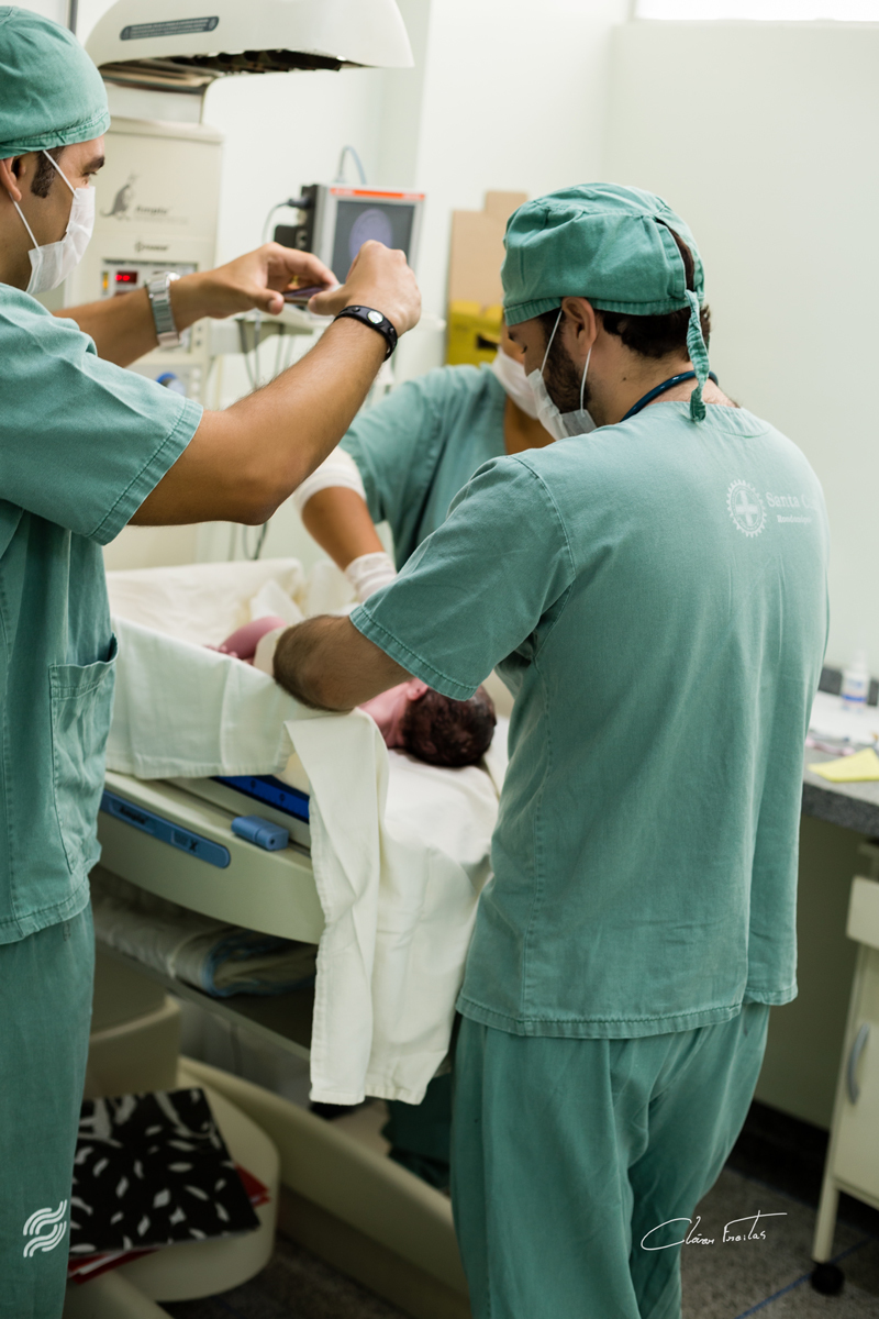 Hospital Santa Casa de Rondonópolis - MT Quinta-feira, 28 de dezembro de 2017 esse foi o dia do nascimento da linda Isabela