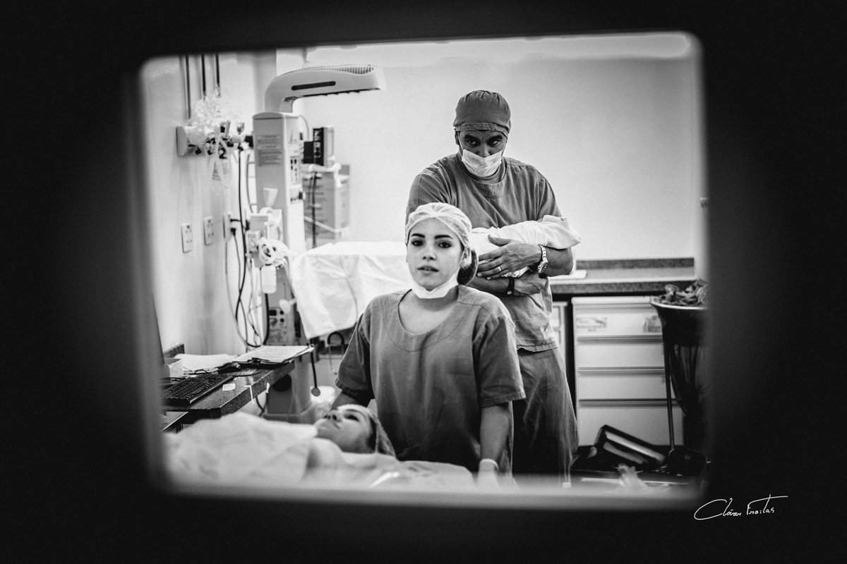 Parto cesariana e comemorando em família Fotografo de familiares e partos em Rondonópolis MT