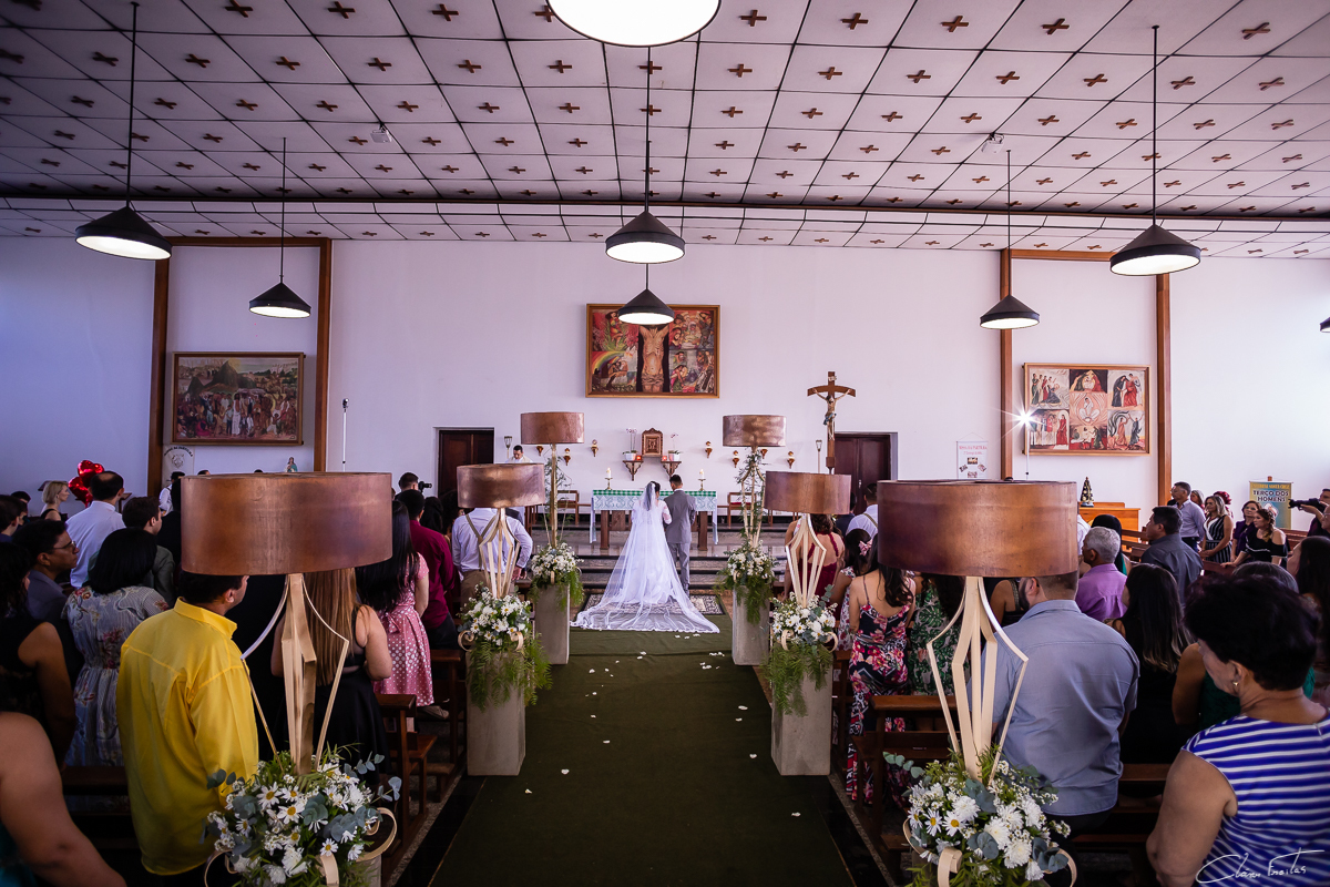 Entrada da noiva na igreja Santa Cruz