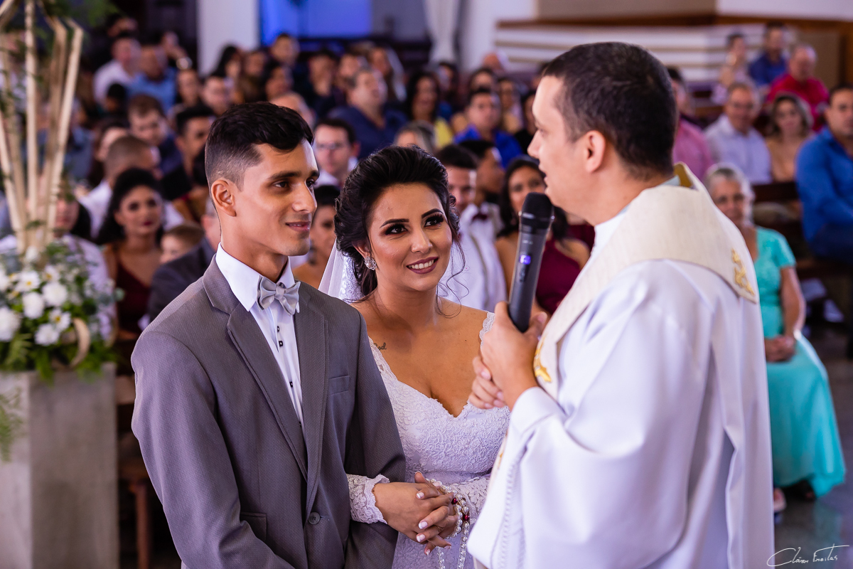 Casamento que foi realizado na Igreja Santa Crus em Rondonópolis MT