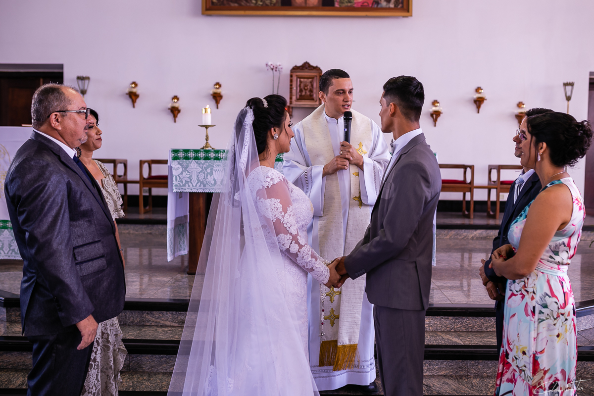 Casamento que foi realizado na Igreja Santa Crus em Rondonópolis MT