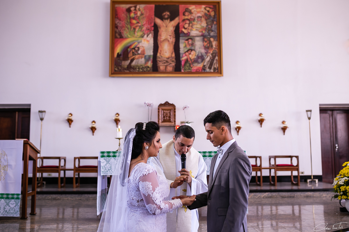 Casamento que foi realizado na Igreja Santa Crus em Rondonópolis MT