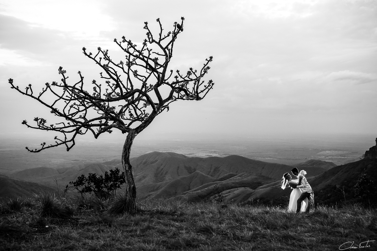 mirante alto do céu  pre weddin Chapada dos Guimarães - MT preto e branco