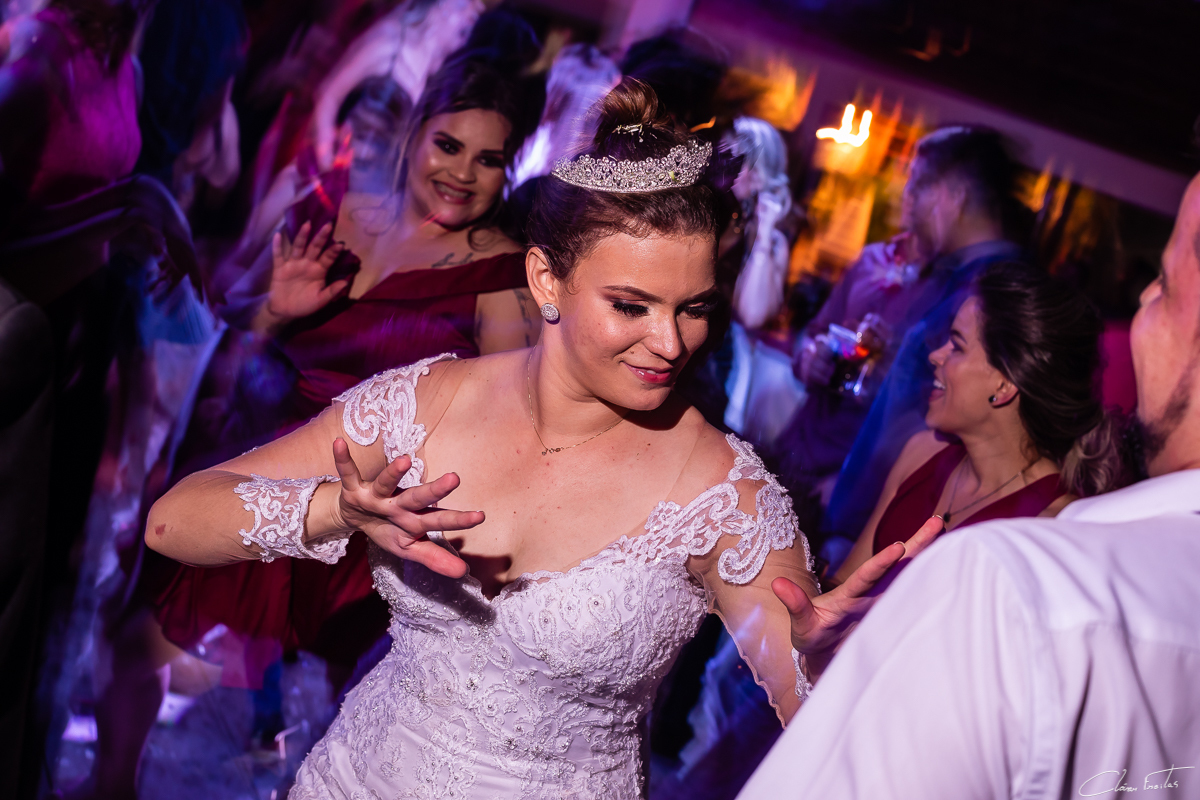 Capela N.S Rosa Mística Mato Grosso Rondonópolis-MT casamento Suzany e Igor  - Making of  do Noivo no goyano barbershop em Rondonópolis MT -  Making of da Noiva Suzany no Hotel Rios e sua Maquiadora Cristiana Almeida Makeup