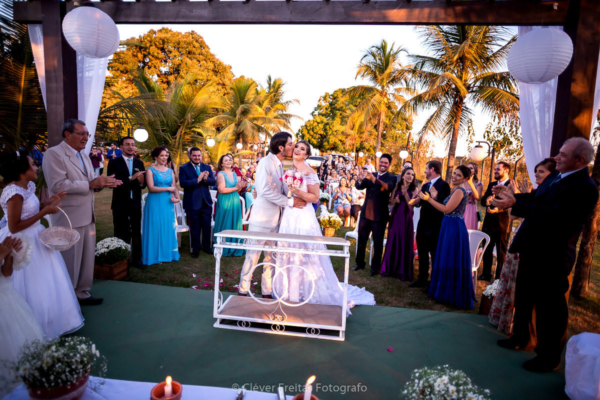 por-do-sol-casamento-Soraya-Adriano-ar-livre-atardecer-Clever-Freitas-fotografo-mato-grosso-brasil-MT-br-