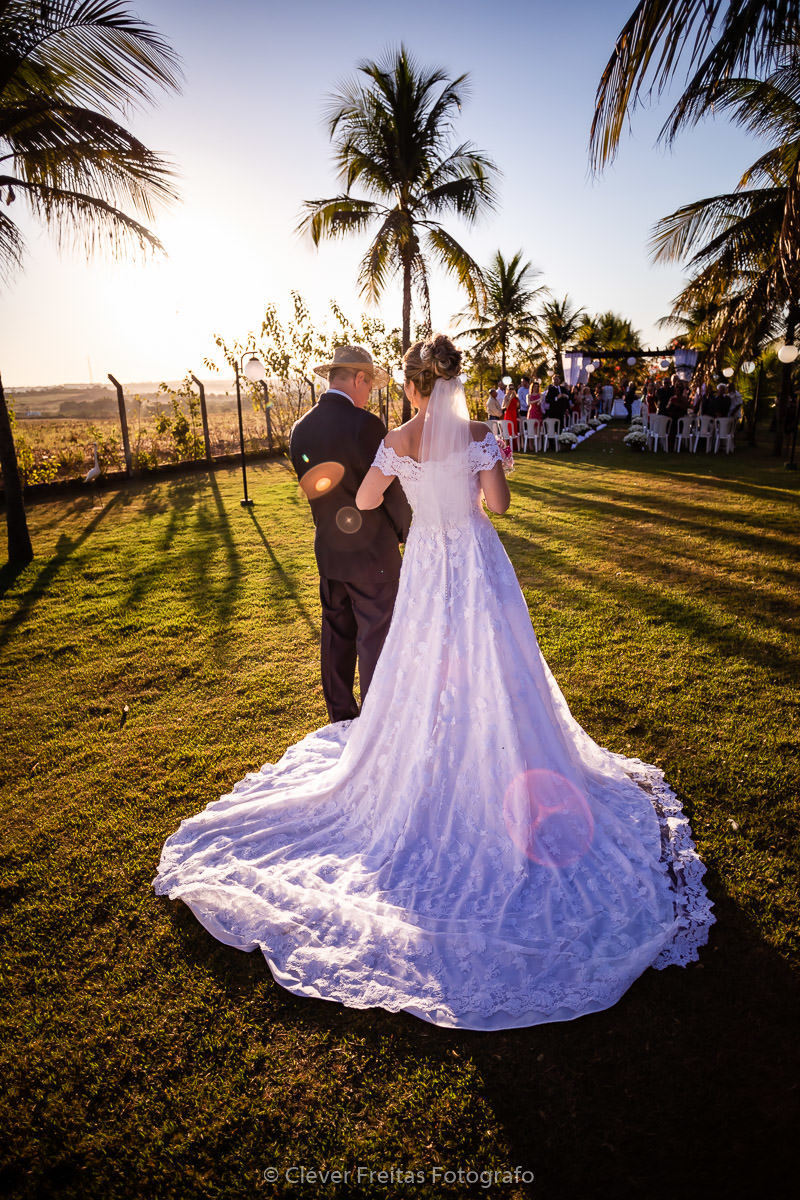 por-do-sol-casamento-Soraya-Adriano-ar-livre-atardecer-Clever-Freitas-fotografo-mato-grosso-brasil-MT-br-