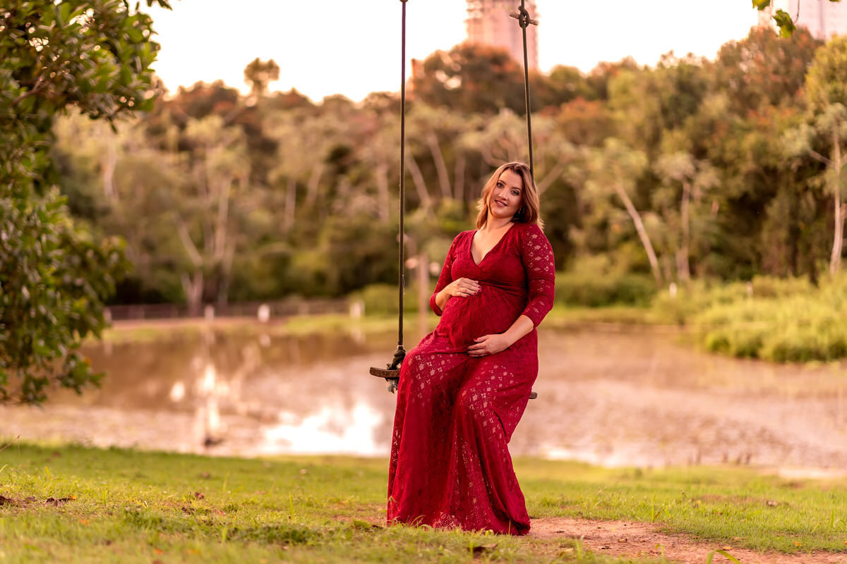gestante-emanuelle-por-do-sol-espaço-bem-viver-ar-livre-Rondonópolis-mt-fotografia-de-família-gestação-Cléver-Freitas