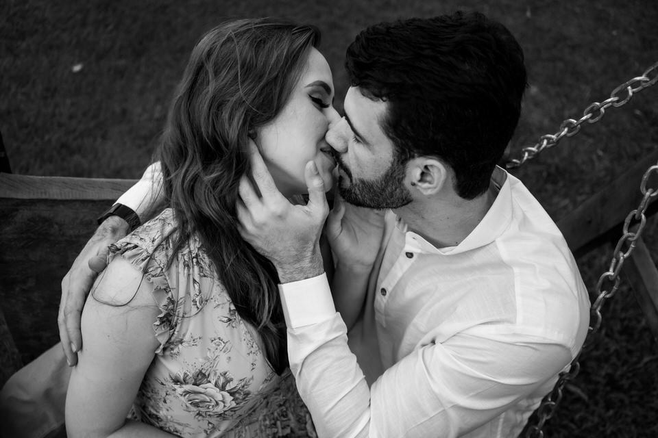 Ensaio Pre wedding, por do sol, casamento, Rondonópolis MT, fotografo Rondonópolis Clever Freitas, ensaio de casal,  PB , Preto e Branco