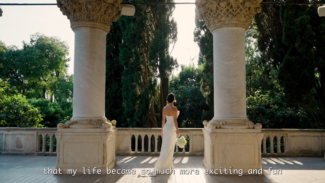 Bride from back at Isola del Garda