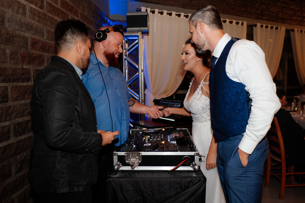 Aline Bortolini Fotografia
Fotógrafo no vale dos vinhedos
Case na Serra Gaúcha
casamento em Garibaldi 
