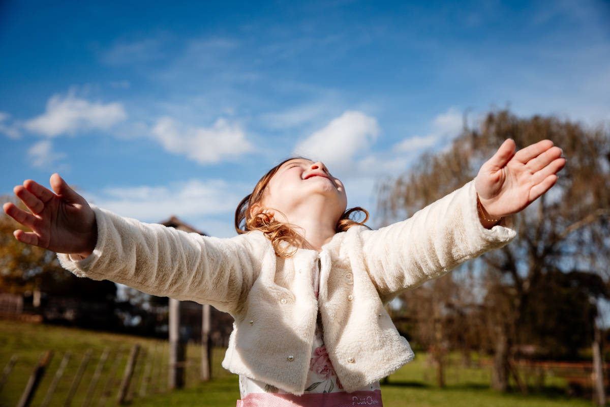 crianças infantil aline bortolini fotografia fotógrafa em garibaldi fotografia garibaldi fotografia externa fotos em família fotografia infantil vale dos vinhedos serra gaúcha porto seguro amor e afeto Essência porto seguro, virtudes, lar, família 