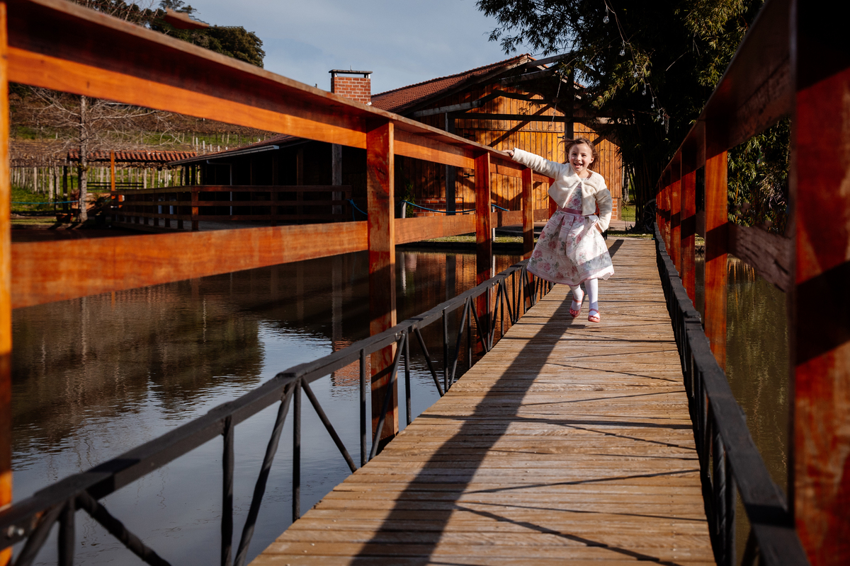 crianças infantil aline bortolini fotografia fotógrafa em garibaldi fotografia garibaldi fotografia externa fotos em família fotografia infantil vale dos vinhedos serra gaúcha porto seguro amor e afeto Essência porto seguro, virtudes, lar, família 