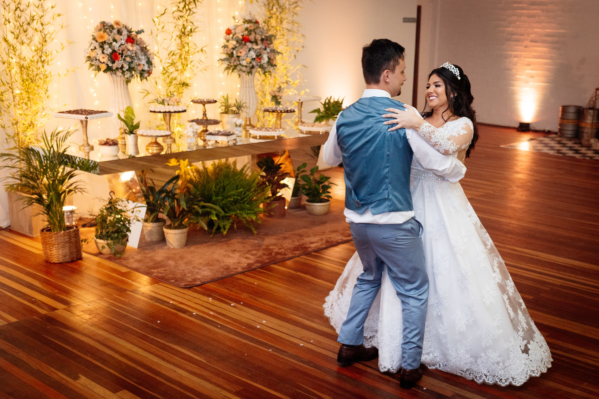Aline Bortolini Fotografia
Fotógrafo no vale dos vinhedos
Case na Serra Gaúcha
casamento em Garibaldi 