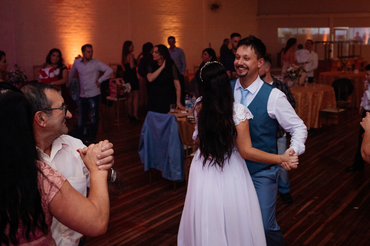 Aline Bortolini Fotografia
Fotógrafo no vale dos vinhedos
Case na Serra Gaúcha
casamento em Garibaldi 