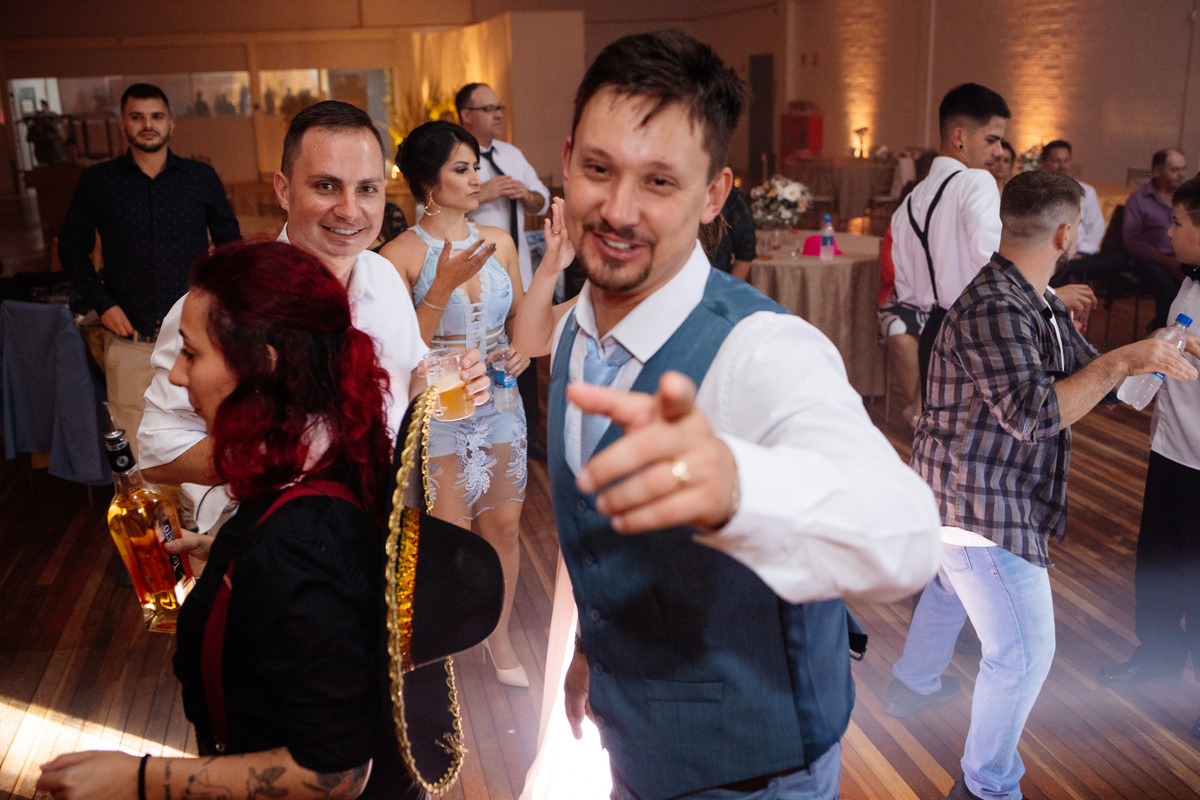 Aline Bortolini Fotografia
Fotógrafo no vale dos vinhedos
Case na Serra Gaúcha
casamento em Garibaldi 