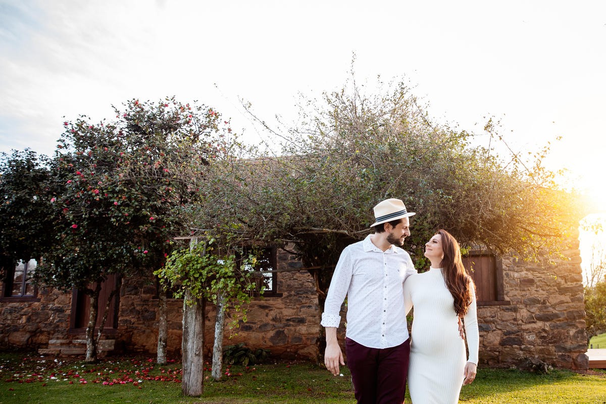 Ensaio Gestante Gestação  Bebê à Bordo Fotografia de gestante Fotógrafos em Garibaldi Fotografia em garibaldi Aline Bortolini Aline Bortolini Fotografia Fotografia em Bento Gonçalves Doce espera Fotografia no vale dos vinhedos Mãe de menino família