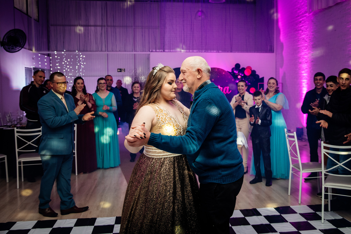 dos sonhos 15 anos menina moça debutante book festa de 15 15 anos fotografia de 15 anos fotografia de eventos garibaldi bento gonçalves sentimento essência vida vestido de 15 