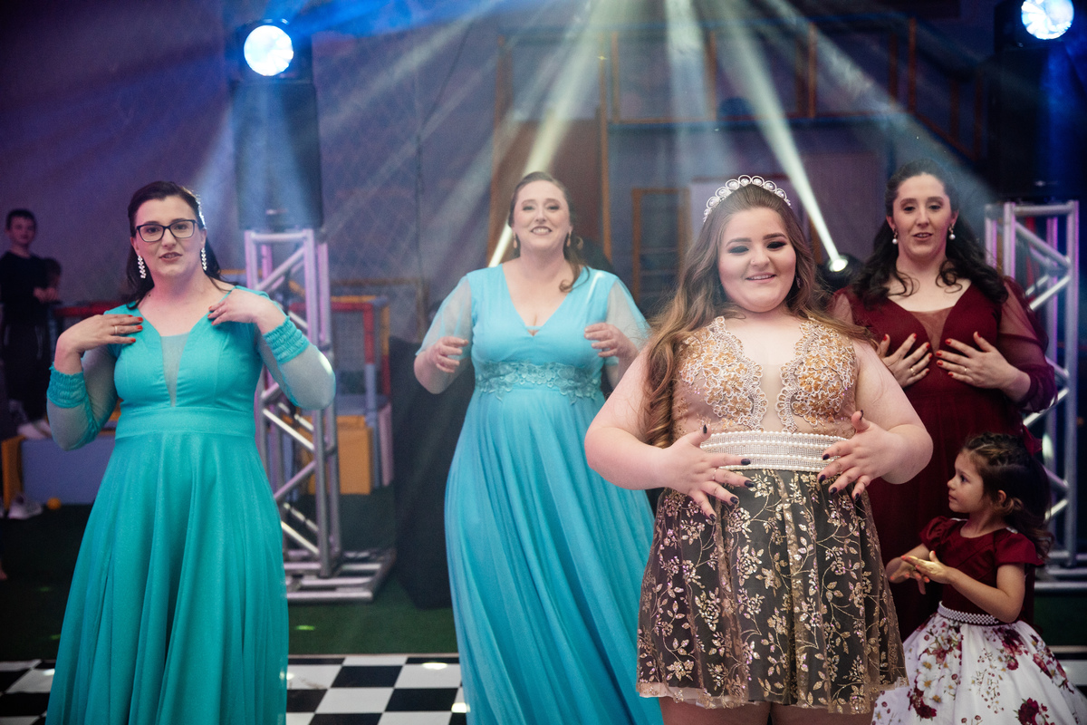 dos sonhos 15 anos menina moça debutante book festa de 15 15 anos fotografia de 15 anos fotografia de eventos garibaldi bento gonçalves sentimento essência vida vestido de 15 