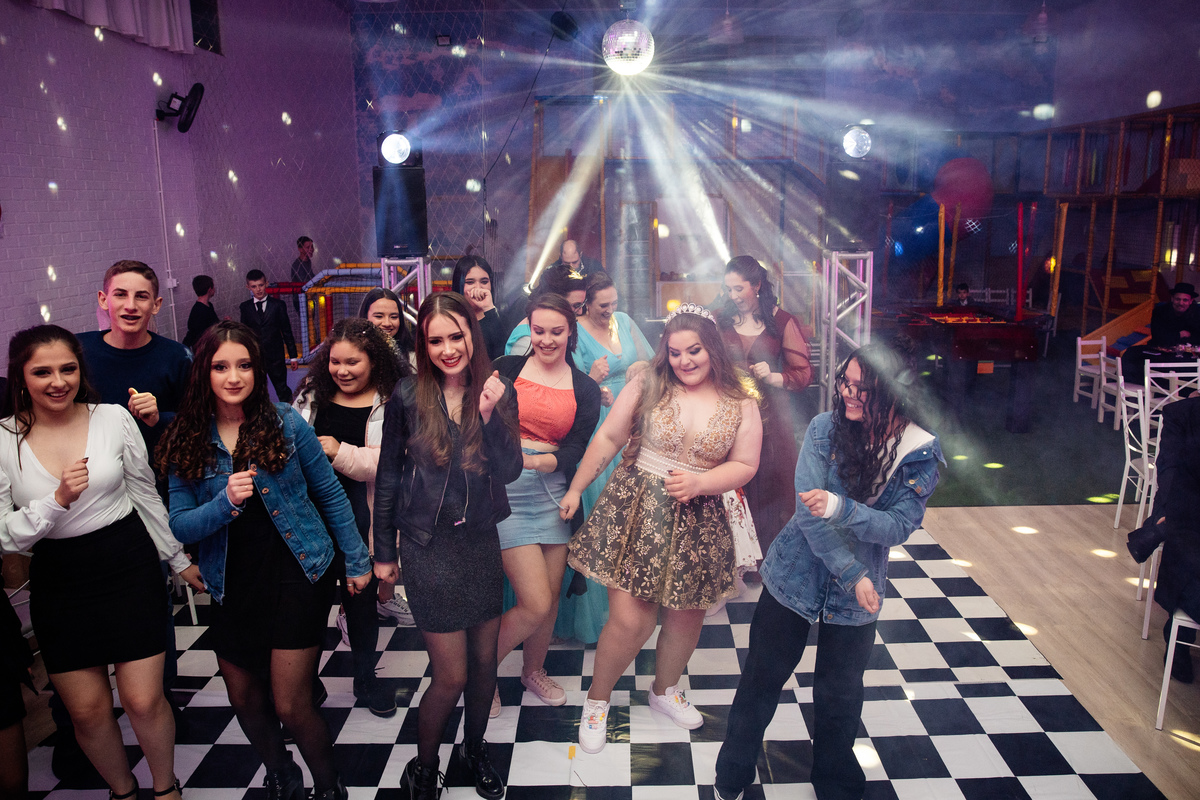 dos sonhos 15 anos menina moça debutante book festa de 15 15 anos fotografia de 15 anos fotografia de eventos garibaldi bento gonçalves sentimento essência vida vestido de 15 