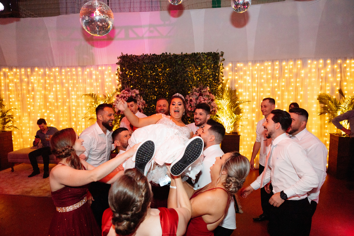 Aline Bortolini Fotografia
Fotógrafo no vale dos vinhedos
Case na Serra Gaúcha
casamento em Garibaldi 