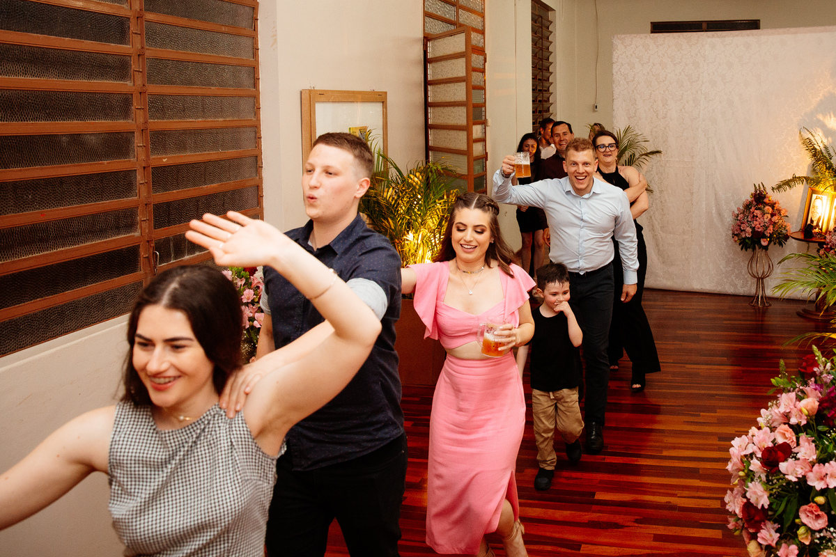 Aline Bortolini Fotografia
Fotógrafo no vale dos vinhedos
Case na Serra Gaúcha
casamento em Garibaldi 
