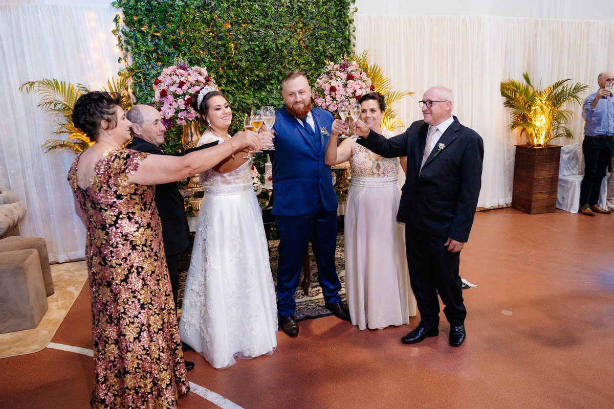 Aline Bortolini Fotografia
Fotógrafo no vale dos vinhedos
Case na Serra Gaúcha
casamento em Garibaldi 