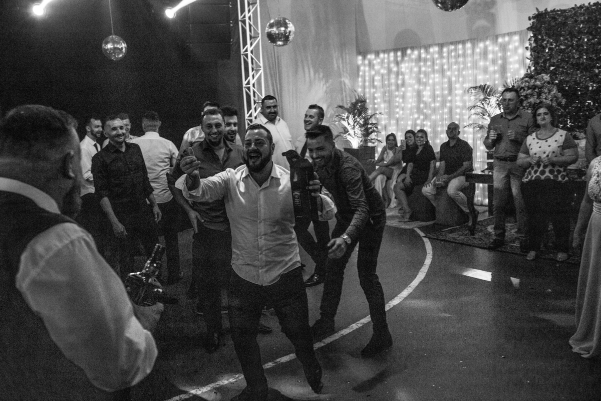 Aline Bortolini Fotografia
Fotógrafo no vale dos vinhedos
Case na Serra Gaúcha
casamento em Garibaldi 