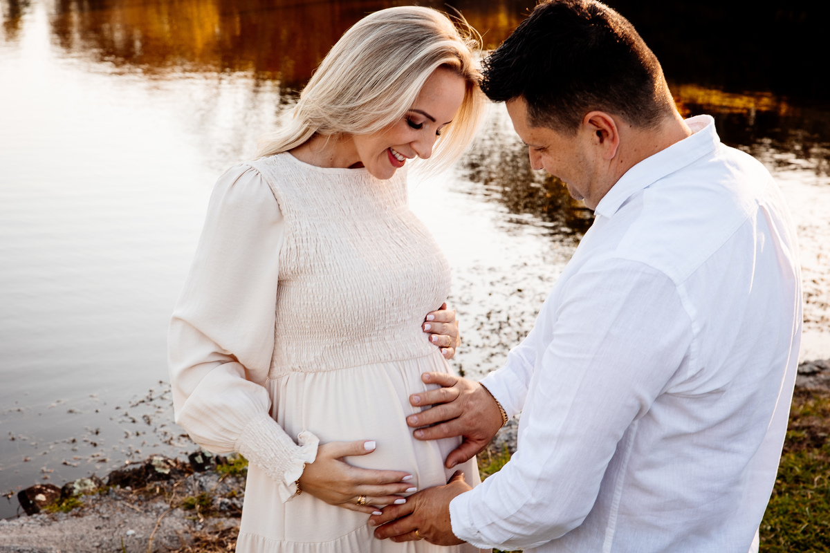 Ensaio Gestante Gestação  Bebê à Bordo Fotografia de gestante Fotógrafos em Garibaldi Fotografia em garibaldi Aline Bortolini Aline Bortolini Fotografia Fotografia em Bento Gonçalves Doce espera Fotografia no vale dos vinhedos Mãe de menina família