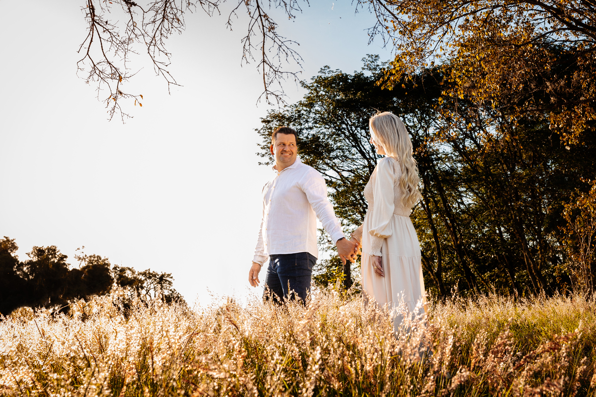 Ensaio Gestante Gestação  Bebê à Bordo Fotografia de gestante Fotógrafos em Garibaldi Fotografia em garibaldi Aline Bortolini Aline Bortolini Fotografia Fotografia em Bento Gonçalves Doce espera Fotografia no vale dos vinhedos Mãe de menina família