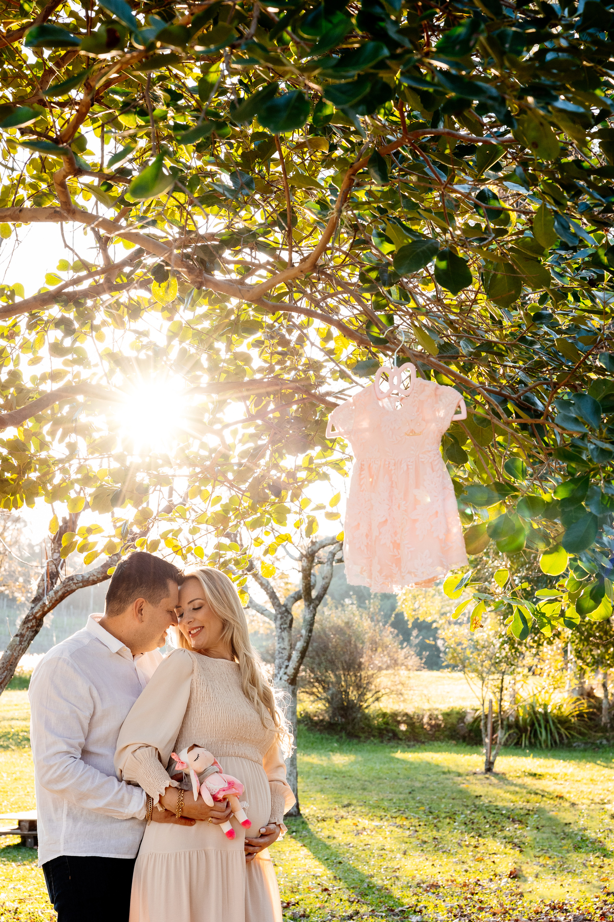 Ensaio Gestante Gestação  Bebê à Bordo Fotografia de gestante Fotógrafos em Garibaldi Fotografia em garibaldi Aline Bortolini Aline Bortolini Fotografia Fotografia em Bento Gonçalves Doce espera Fotografia no vale dos vinhedos Mãe de menina família