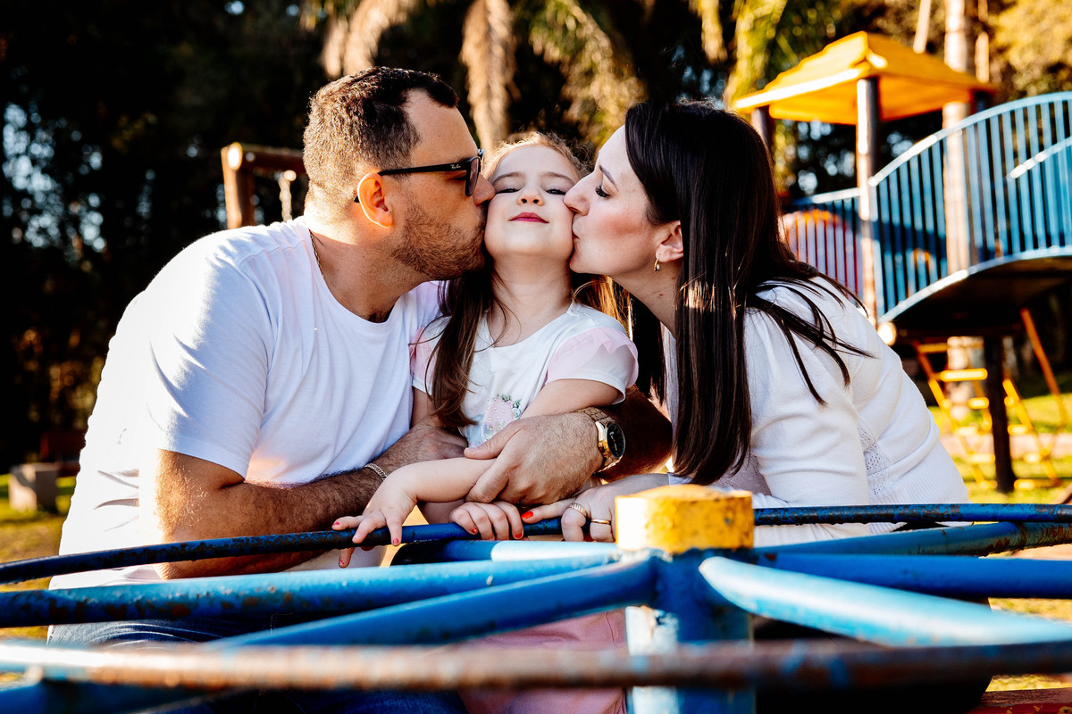 crianças infantil aline bortolini fotografia fotógrafa em garibaldi fotografia garibaldi fotografia externa fotos em família fotografia infantil vale dos vinhedos serra gaúcha porto seguro amor e afeto Essência porto seguro, virtudes, lar, família 