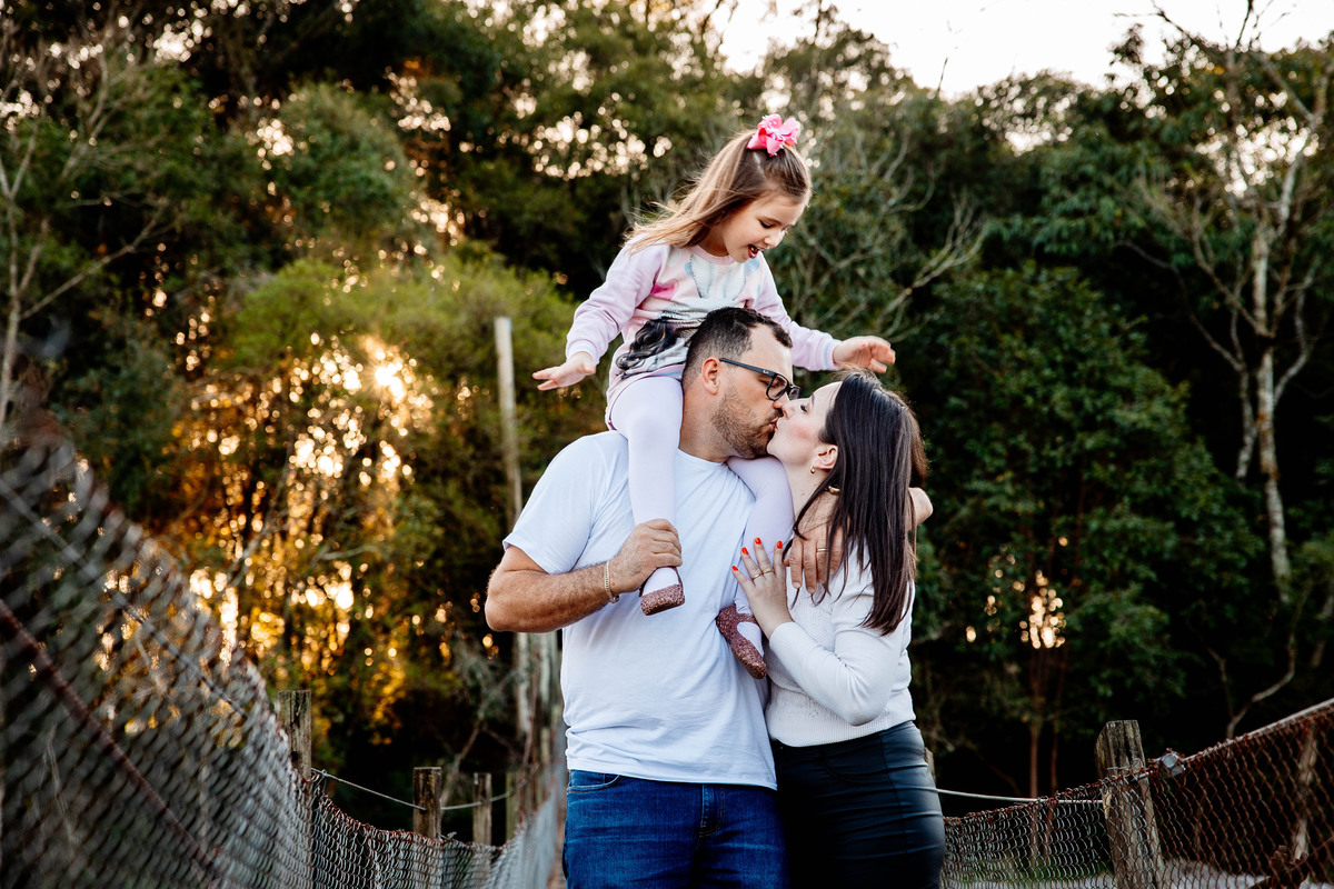 crianças infantil aline bortolini fotografia fotógrafa em garibaldi fotografia garibaldi fotografia externa fotos em família fotografia infantil vale dos vinhedos serra gaúcha porto seguro amor e afeto Essência porto seguro, virtudes, lar, família 