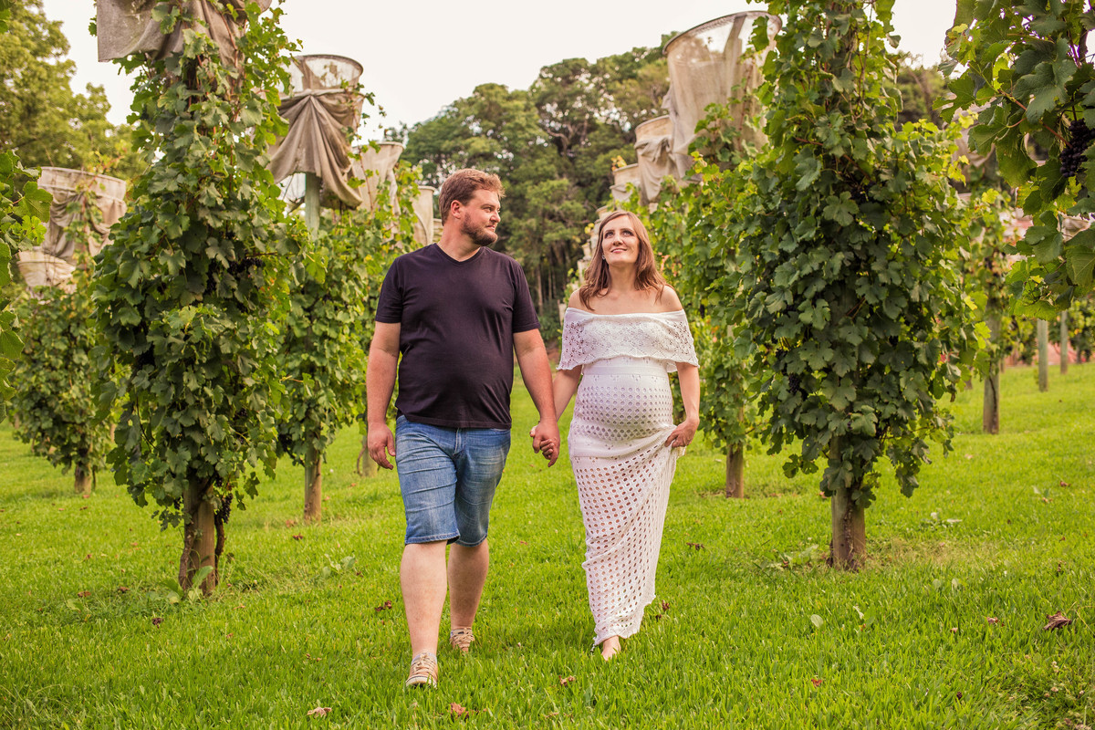 Ensaio Gestante Gestação  Bebê à Bordo Fotografia de gestante Fotógrafos em Garibaldi Fotografia em garibaldi Aline Bortolini Aline Bortolini Fotografia Fotografia em Bento Gonçalves Doce espera Fotografia no vale dos vinhedos Mãe de menino 