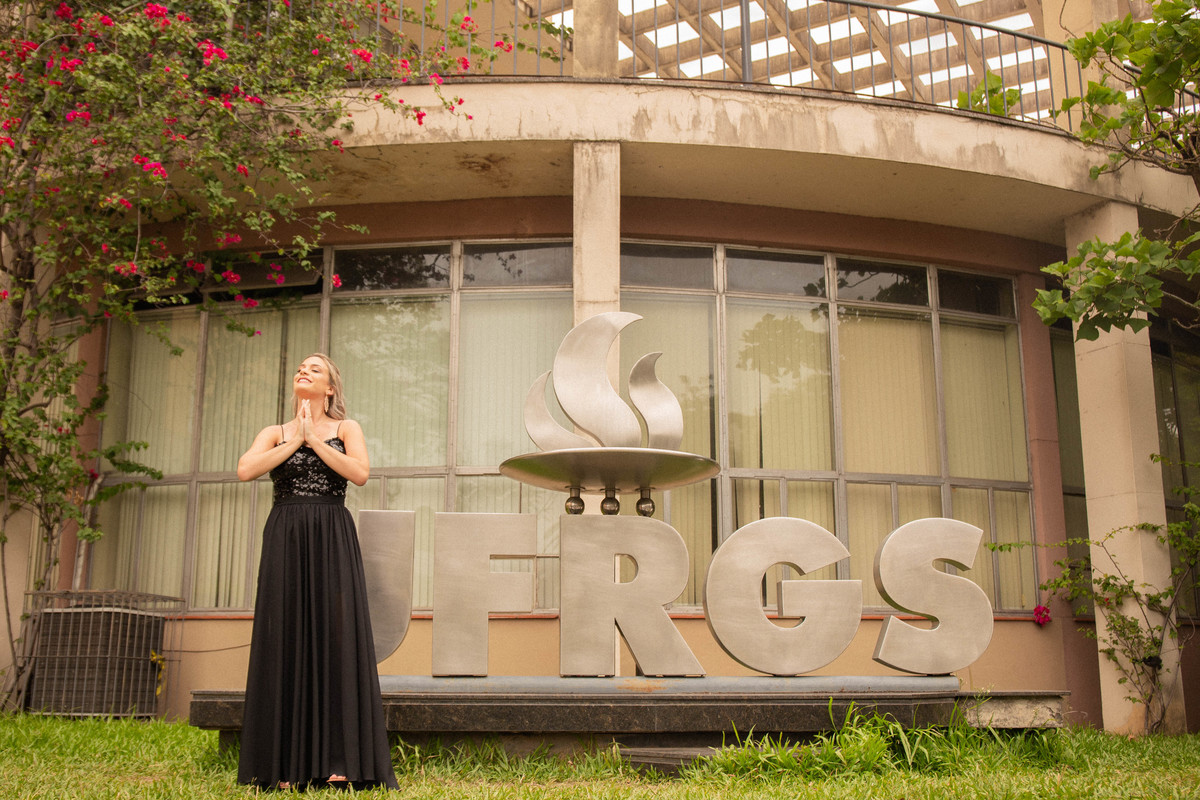 Formatura colação de grau ensaio pré formatura ensaio de formatura formei formandos 2021 Aline Bortolini Fotografia Fotógrafos no Vale dos Vinhedos Fotógrafos em Garibaldi Fotógrafos em Bento Gonçalves 