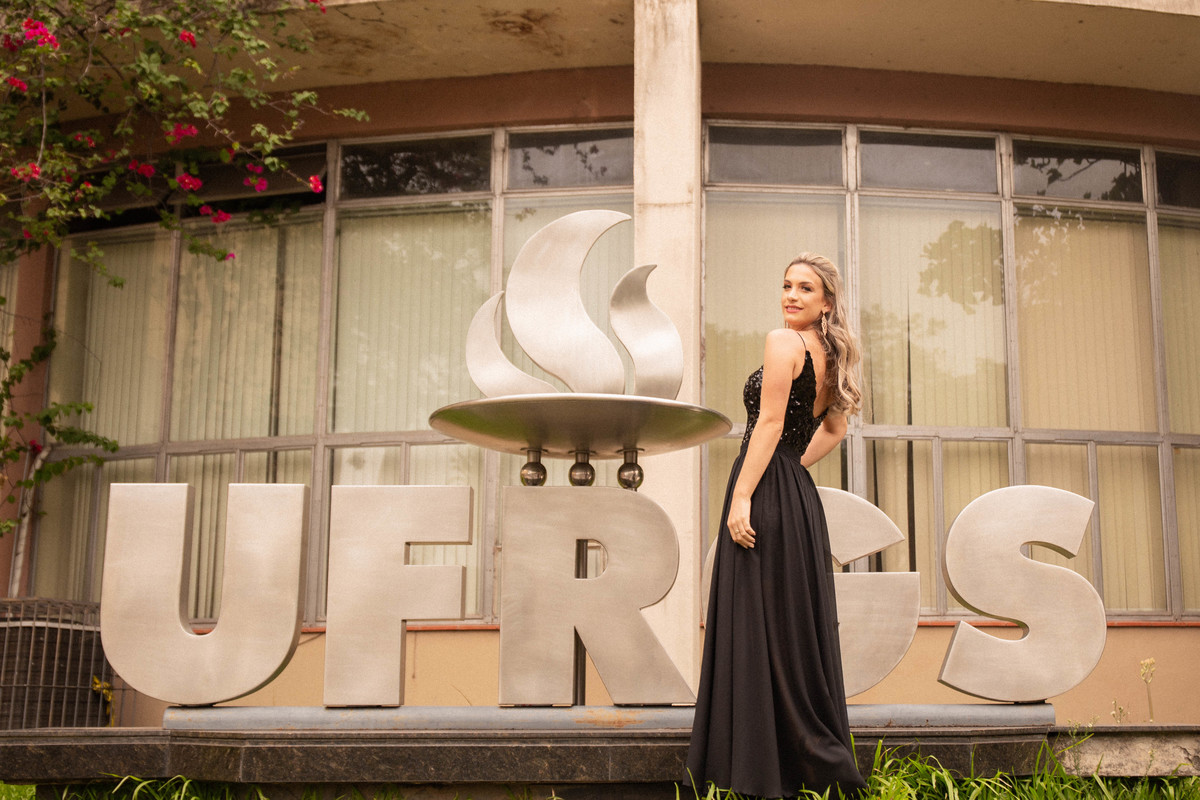 Formatura colação de grau ensaio pré formatura ensaio de formatura formei formandos 2021 Aline Bortolini Fotografia Fotógrafos no Vale dos Vinhedos Fotógrafos em Garibaldi Fotógrafos em Bento Gonçalves 