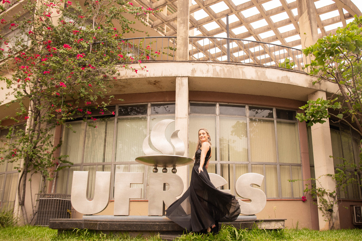 Formatura colação de grau ensaio pré formatura ensaio de formatura formei formandos 2021 Aline Bortolini Fotografia Fotógrafos no Vale dos Vinhedos Fotógrafos em Garibaldi Fotógrafos em Bento Gonçalves 