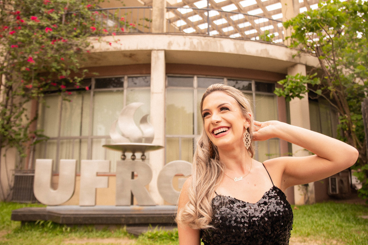 Formatura colação de grau ensaio pré formatura ensaio de formatura formei formandos 2021 Aline Bortolini Fotografia Fotógrafos no Vale dos Vinhedos Fotógrafos em Garibaldi Fotógrafos em Bento Gonçalves 