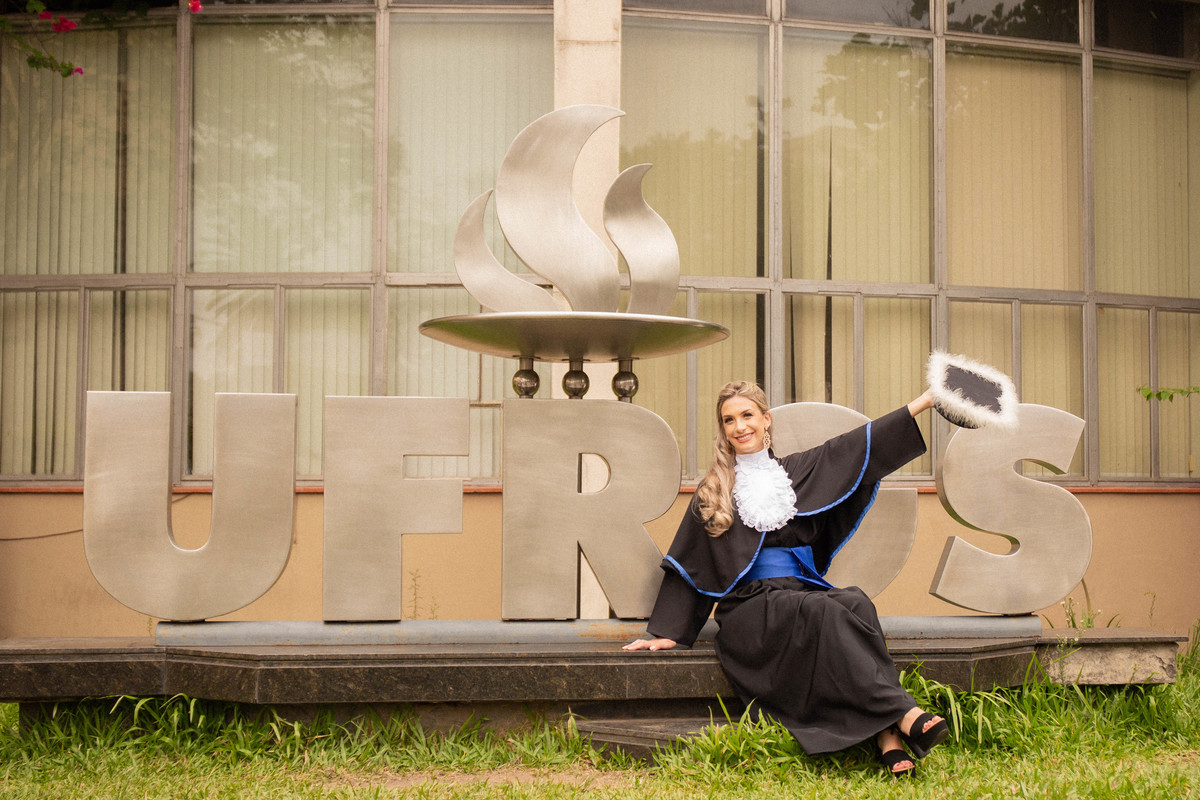 Formatura colação de grau ensaio pré formatura ensaio de formatura formei formandos 2021 Aline Bortolini Fotografia Fotógrafos no Vale dos Vinhedos Fotógrafos em Garibaldi Fotógrafos em Bento Gonçalves 