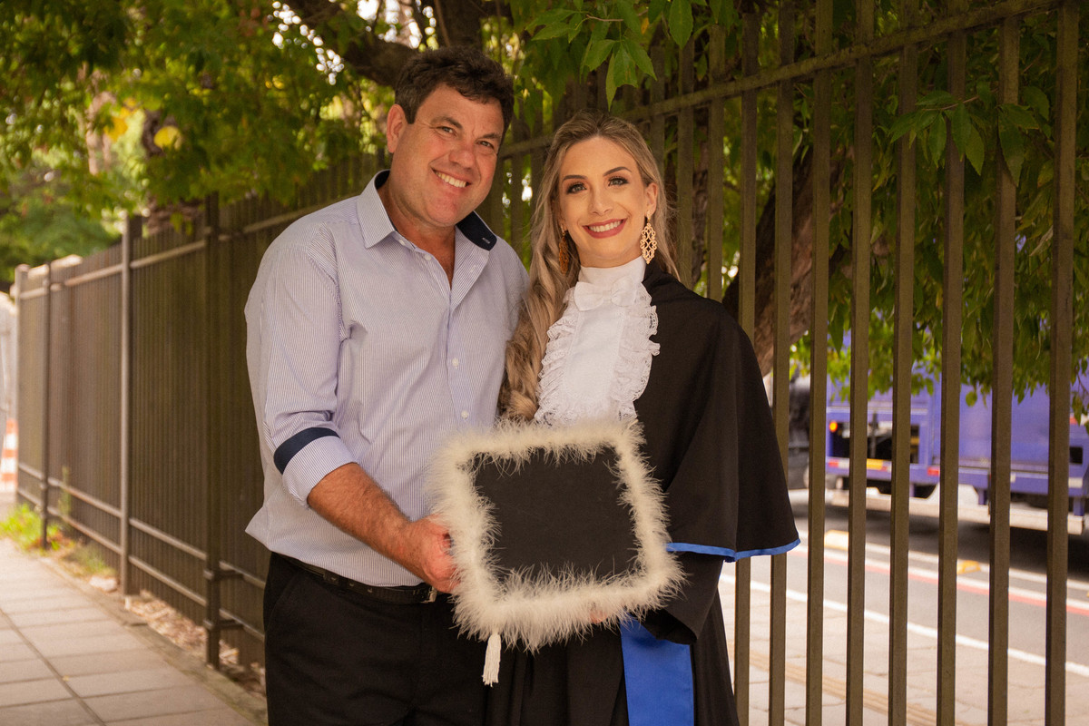 Formatura colação de grau ensaio pré formatura ensaio de formatura formei formandos 2021 Aline Bortolini Fotografia Fotógrafos no Vale dos Vinhedos Fotógrafos em Garibaldi Fotógrafos em Bento Gonçalves 